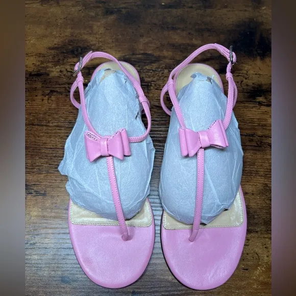 MACH &amp; MACH Pink Bow Sandals