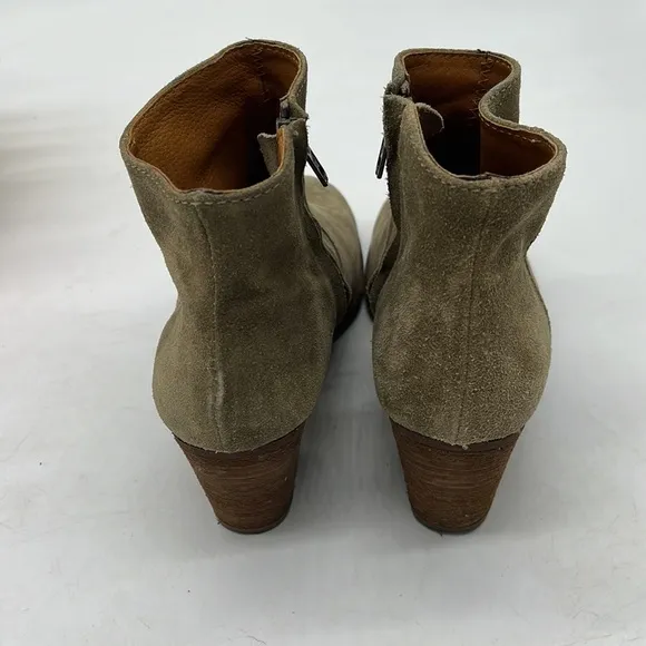 Madewell 1937 Footwear Tan Suede Ankle Bootie Size 7. MCA2520E