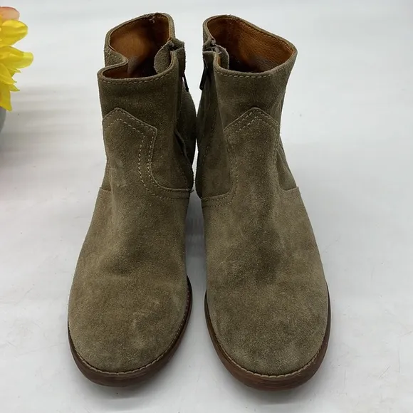 Madewell 1937 Footwear Tan Suede Ankle Bootie Size 7. MCA2520E