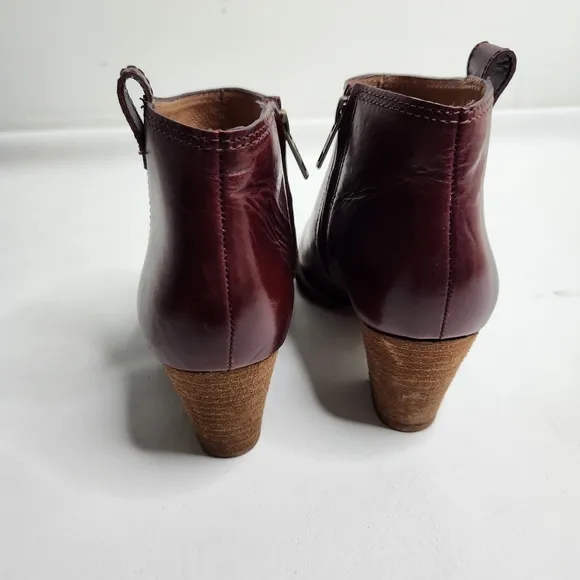 Madewell Billie Ankle Boots in Dark Cabernet