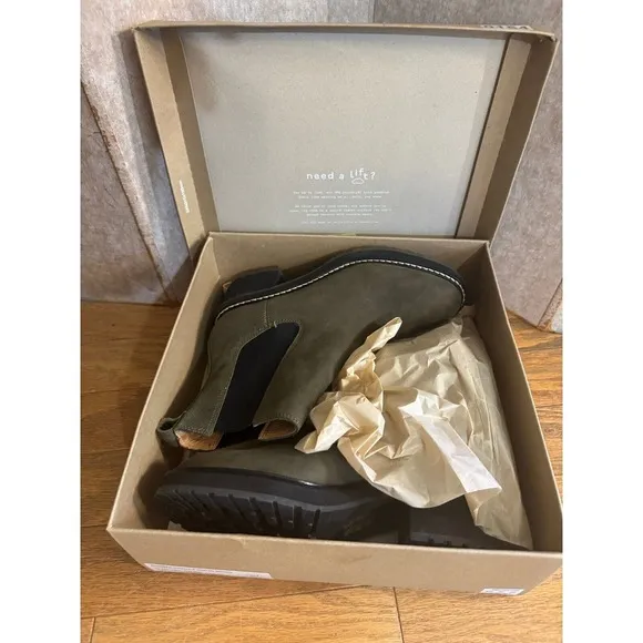 Madewell Women's Chelsea Lug Sole Heeled Boots in Cargo Green – Size 9.5, NIB