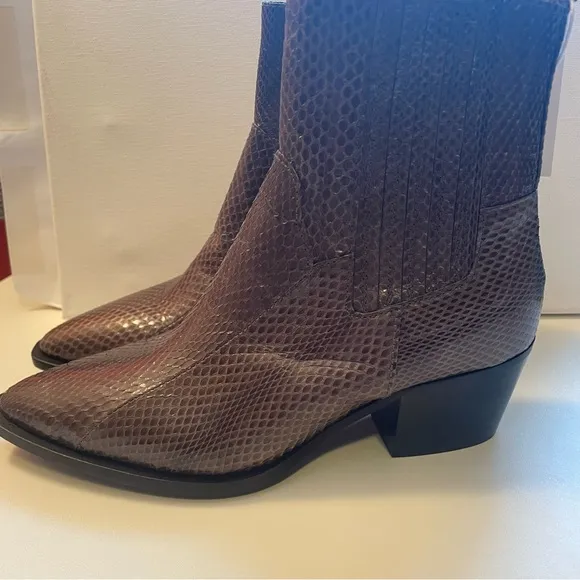 Maliparmi Size 36 Woman’s Lead grey Snakeskin pattern 2” heel Ankle Boots