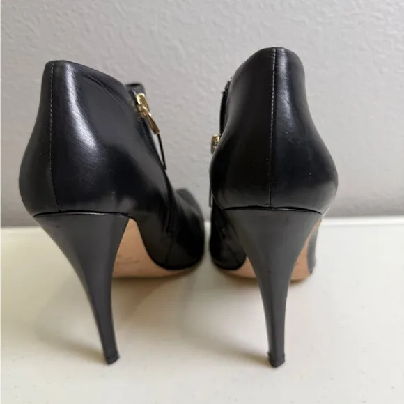 Marciano Ankle Boots Size 9 Black Leather Heels Stiletto Zipper Closure
