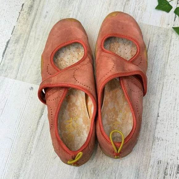 MARY JANE ROYAL ELASTIC RUST ASYMMETRICAL FLATS SHOES SIZE 7.5.