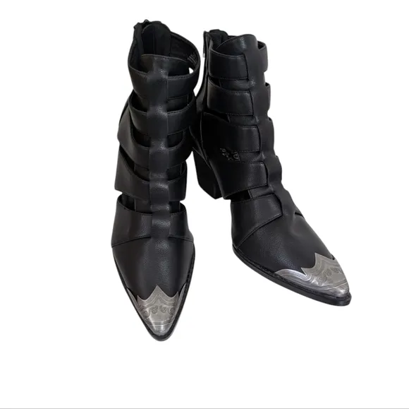 Matiesse Bianca Black Strappy Ankle Boots...size 9.5