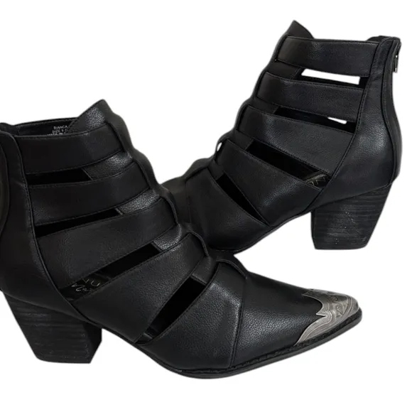 Matiesse Bianca Black Strappy Ankle Boots...size 9.5