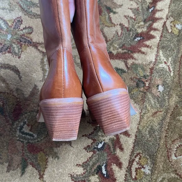 Matisse Ezra Women's Brown Ankle Boosts.