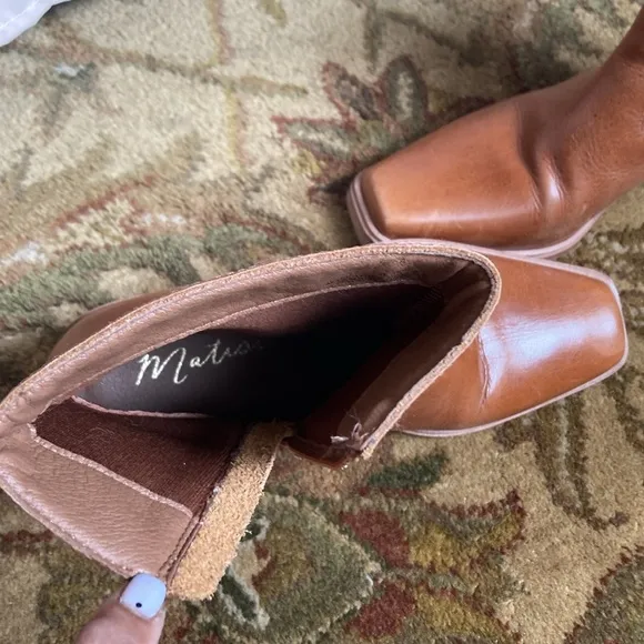 Matisse Ezra Women's Brown Ankle Boosts.