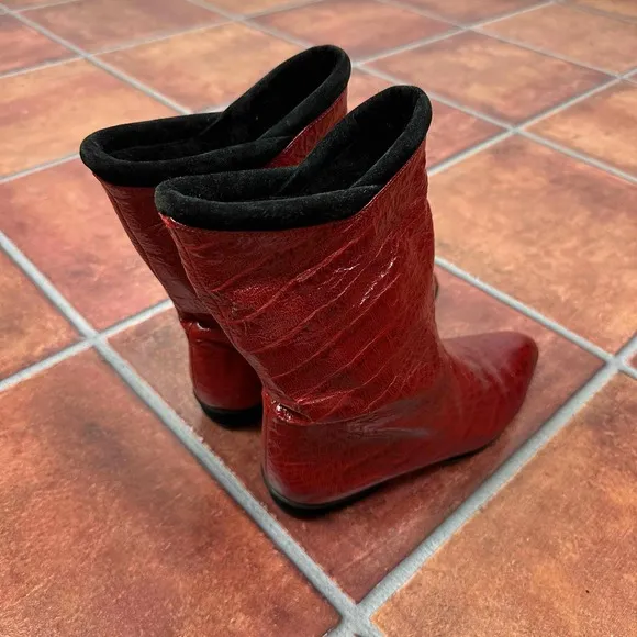 Maud Frizon Red Crocodile Pattern Pointed Toe Western Boots Size EU 36
