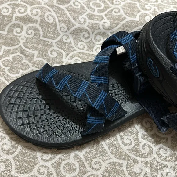 mens chaco sz 11 z flip sandals like new