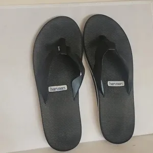MEN'S‎ HARI MARI BLACK FLIP FLOPS SANDALS (sz 13)