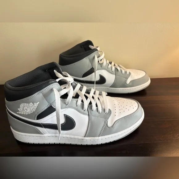 Mens Jordan Air Force 1 Gray/Black Mid