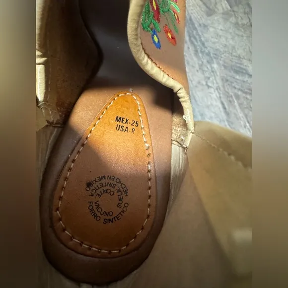 Mexican Artisanal Embroidered Ankle Boots - Beige with Flowers Size 8