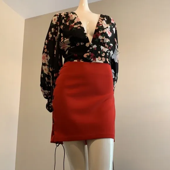 Michael Kors Collection Red wool Mini Skirt 6 NWT leather lace down sides