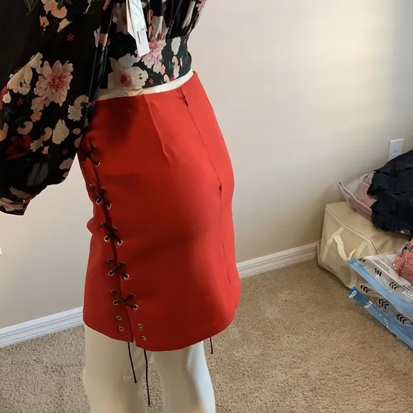Michael Kors Collection Red wool Mini Skirt 6 NWT leather lace down sides