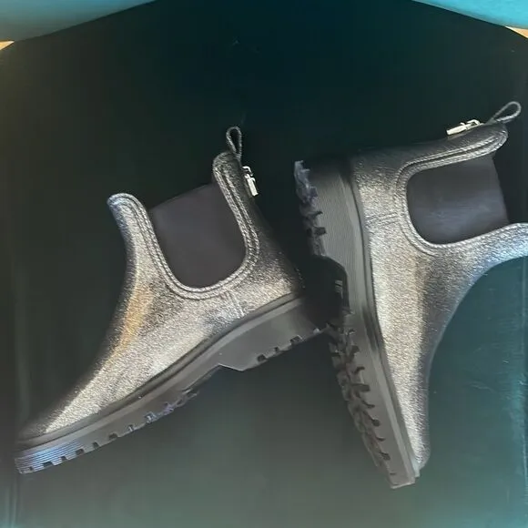 Micheal Kors Tipton grey glitter lug sole Chelsea ankle booties rainboots