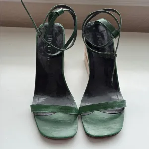 Michelle Mason Black and Green Sandals