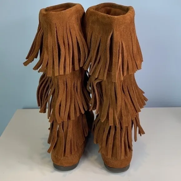 Minnetonka 3-Layer Fringe Boots