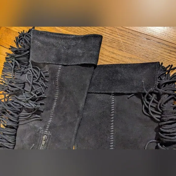 Minnetonka Tall Totem Black Suede Fringe Boots sz 8