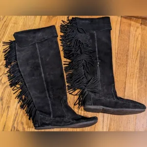 Minnetonka Tall Totem Black Suede Fringe Boots sz 8