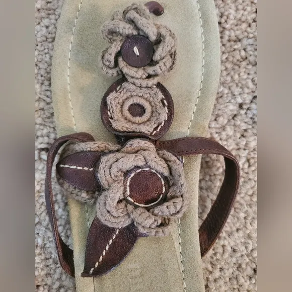 MIU MIU Leather rope button flowered thong sandals