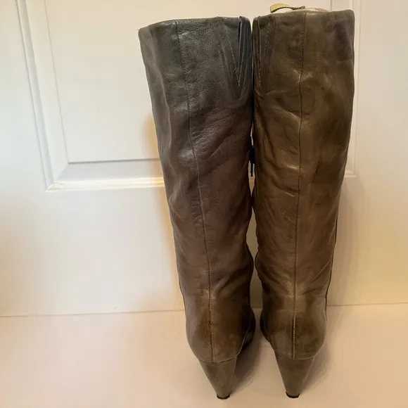 MIZ MOOZ BOOTS TALL GRAY LEATHER HEELS SIDE ZIP SIZE 8 SHELLEY SHOES