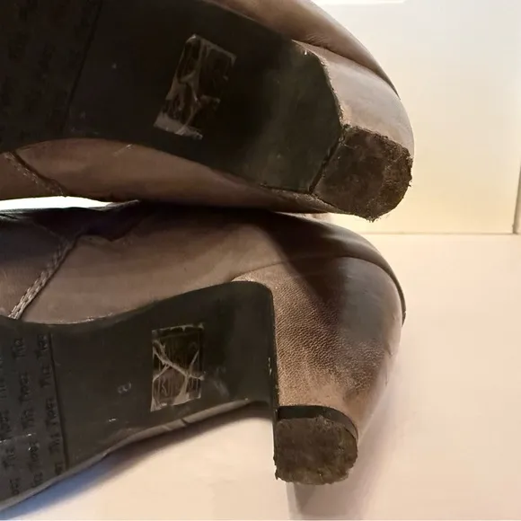 MIZ MOOZ BOOTS TALL GRAY LEATHER HEELS SIDE ZIP SIZE 8 SHELLEY SHOES