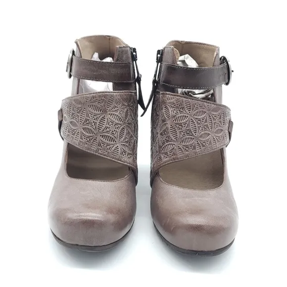Miz Mooz Dale Cut Out Leather Laser Detail Ankle Boots Women's Size 8.5