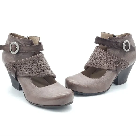 Miz Mooz Dale Cut Out Leather Laser Detail Ankle Boots Women's Size 8.5