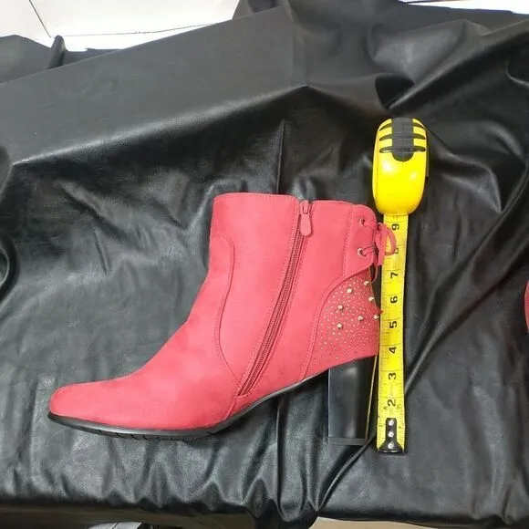 Monroe and Main  SZ 12M  Woman's Red Ankle Boots Excellent