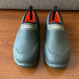 MUCK ankle booties, like new, maybe worn once, women’s size 5/ 5.5