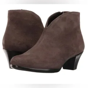 MUNRO Robyn Brown Suede Bootie Ankle Boots Zip