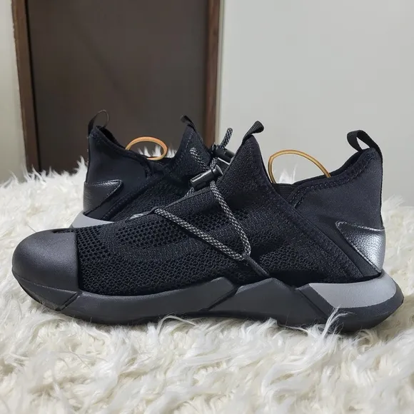 MUVEZ Convertible Slip Ons // Stealth Black Size Men's 8 Women's 9