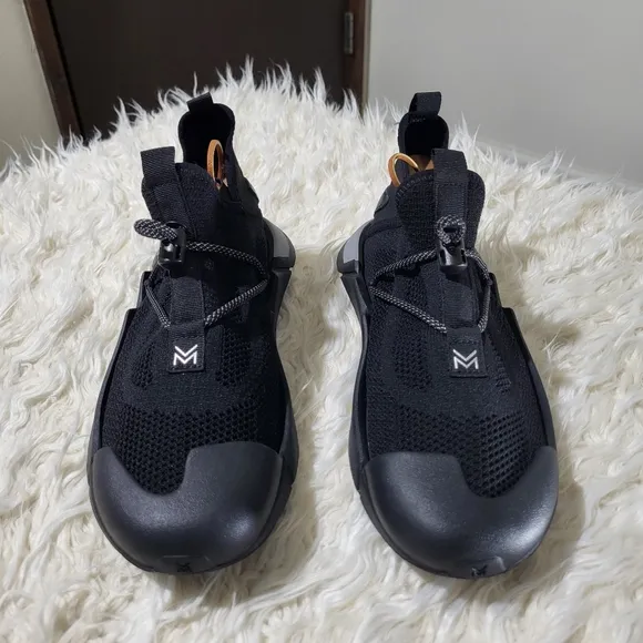 MUVEZ Convertible Slip Ons // Stealth Black Size Men's 8 Women's 9