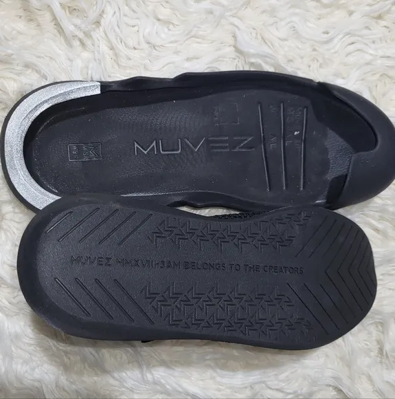 MUVEZ Convertible Slip Ons // Stealth Black Size Men's 8 Women's 9