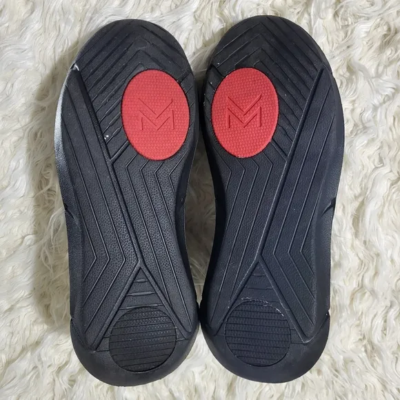MUVEZ Convertible Slip Ons // Stealth Black Size Men's 8 Women's 9