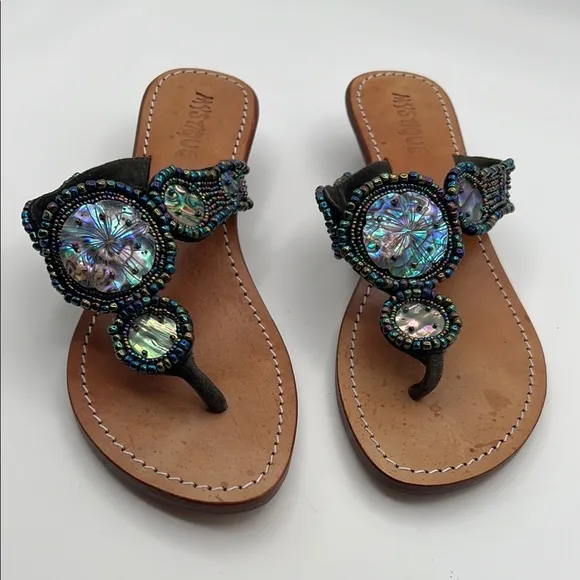 Mystique Leather Beaded Thong Sandals Size 7 Kitten Heel