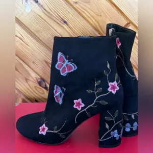 Nanette by Nanette Lepore “Lilly” Embroidered Booties – Size 7 Y2K style