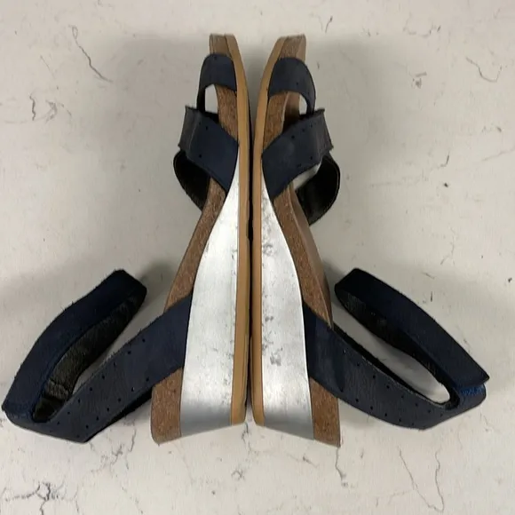 NAOT WAND ANKLE STRAP SANDAL Women’s Size 8.5 / Euro 39