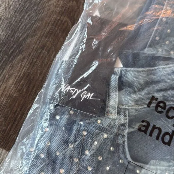 Nasty Gal Embellished Diamante Wide Leg Baggy Denim Jeans Light Wash Size 4 NWT