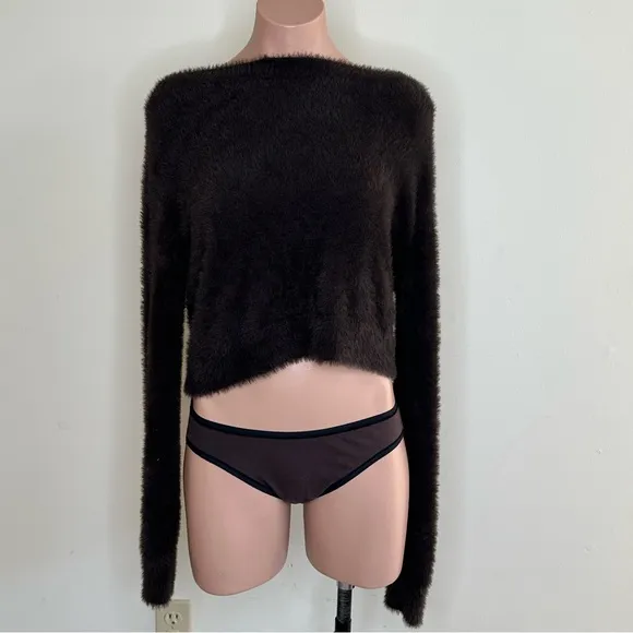 Natural Life Fuzzy Cropped Sweater in Espresso