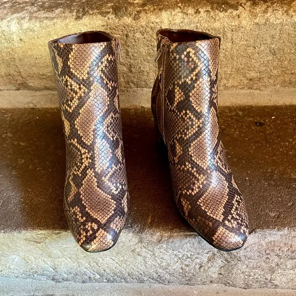 NEW ANNE KLEIN BOOTS!