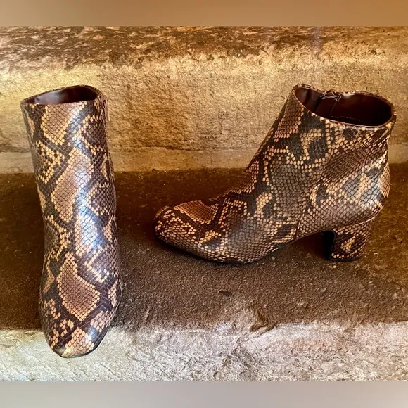 NEW ANNE KLEIN BOOTS!