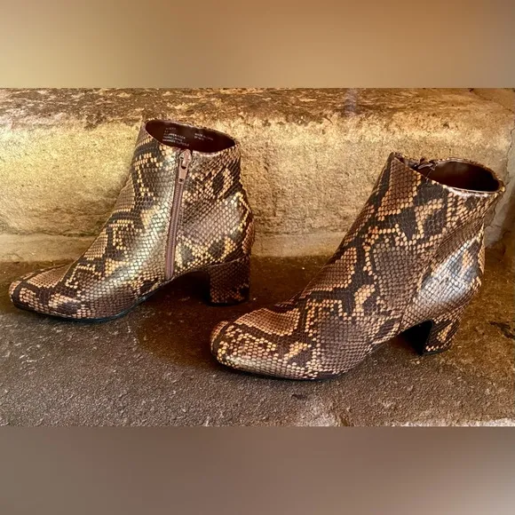NEW ANNE KLEIN BOOTS!