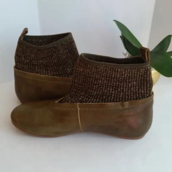 NEW ! Antelope collection genuine leather green boots