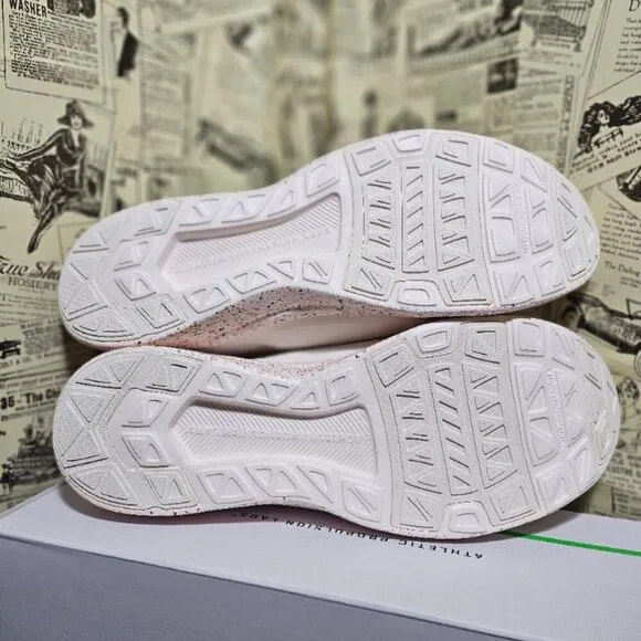 NEW APL Pink Salmon Techloom Bliss Running Shoes Men 9.5 Sea Salt