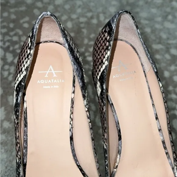 NEW Aquatalia Pasha Embossed Snake Print Pumps Block Heels‎ Size 6