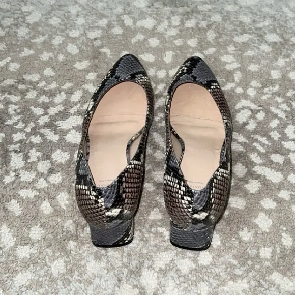NEW Aquatalia Pasha Embossed Snake Print Pumps Block Heels‎ Size 6