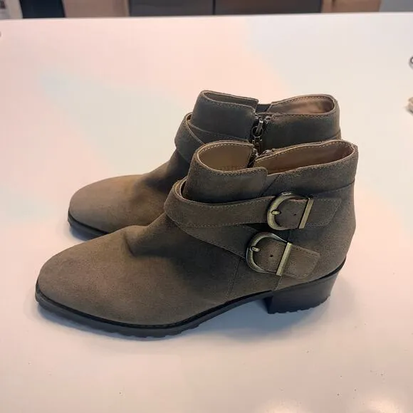 NEW Blondo Dark Taupe Green Suede Stacy Buckle Side Zip Waterproof Bootie 7.5
