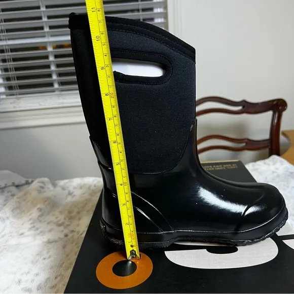 New Bogs Big Kids Black Classic High Pull On Rain Boots Wide sz 3 Y / 35 EU